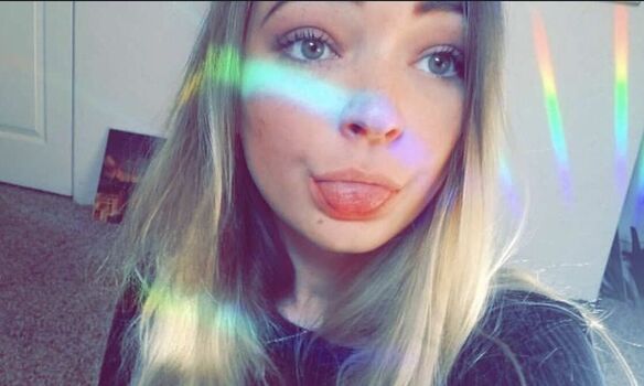 Full leaked Samantha smith page private onlyfans photo