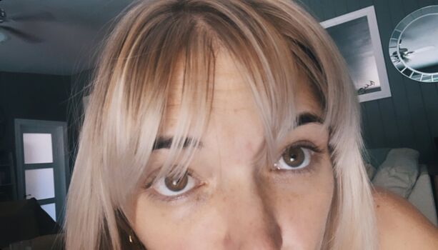 Full leaked Samantha smith page private onlyfans photo