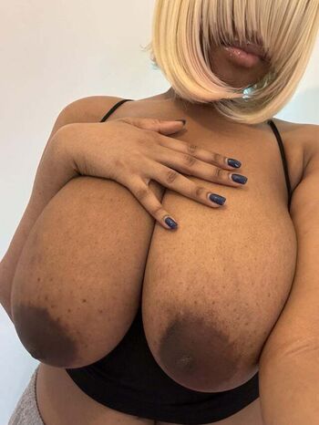 Full leaked Samanthabigtits private onlyfans photo