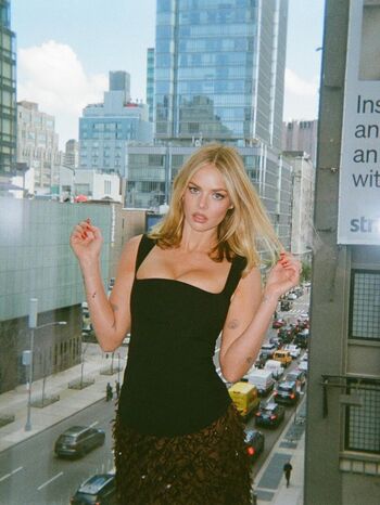 Full leaked Samara weaving page private onlyfans photo