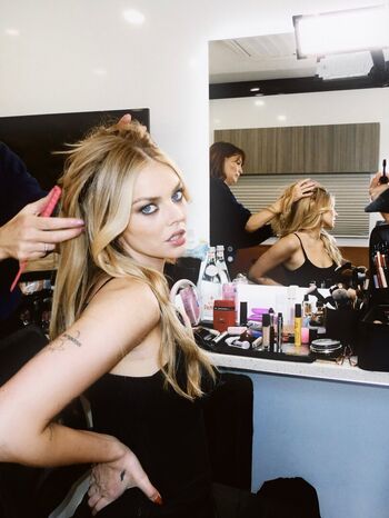 Full leaked Samara weaving page private onlyfans photo