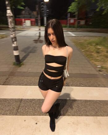 Full leaked Samrazzu private onlyfans photo