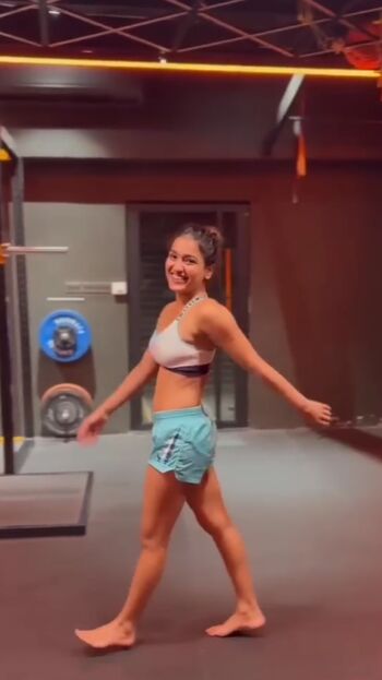 Full leaked Saniya iyyapan private onlyfans photo