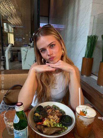 Full leaked Sara crumbeleg private onlyfans photo