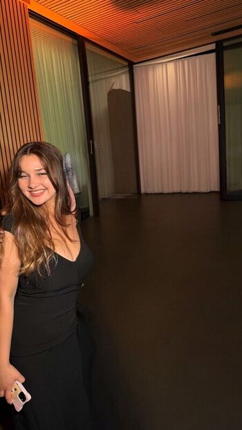 Full leaked Sara dobrik page private onlyfans photo