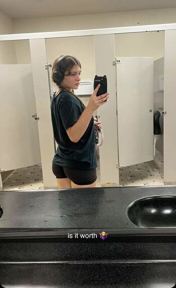 Full leaked Sara dobrik private onlyfans photo