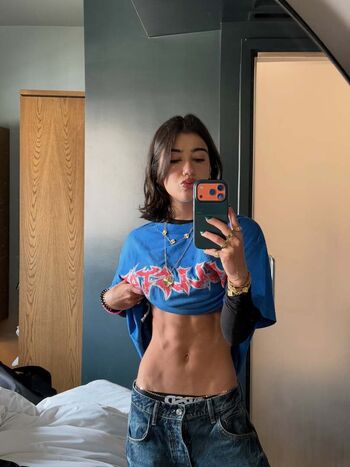 Full leaked Sara saffari private onlyfans photo