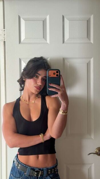 Full leaked Sara saffari private onlyfans photo