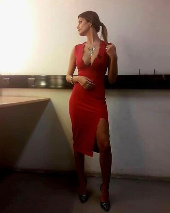 Full leaked Sara santos private onlyfans photo