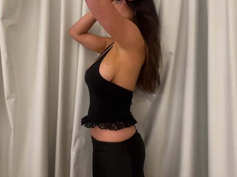 Sarabella Harris - sarabellaharriss - sexiisariii777