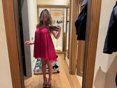 Full leaked Sarabella harris page private onlyfans photo