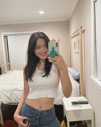Sarah Hwang