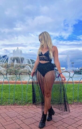 Full leaked Sarahd private onlyfans photo