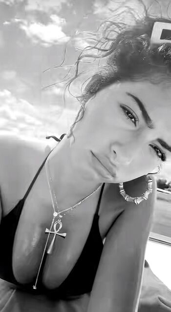 Full leaked Sarahli hj private onlyfans photo