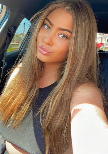 Full leaked Sarahlightx private onlyfans photo