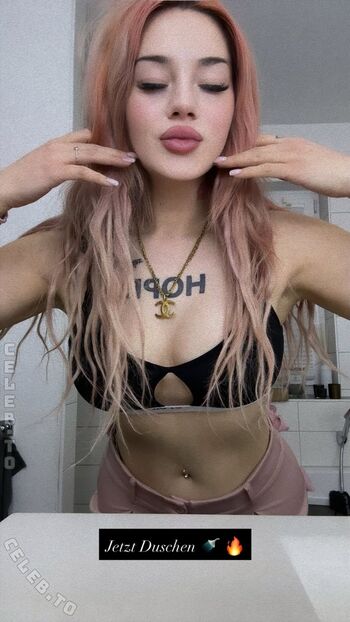 Full leaked Sarahmelek private onlyfans photo