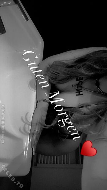 Full leaked Sarahmelek private onlyfans photo