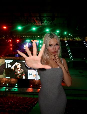 Full leaked Sarahtonin private onlyfans photo