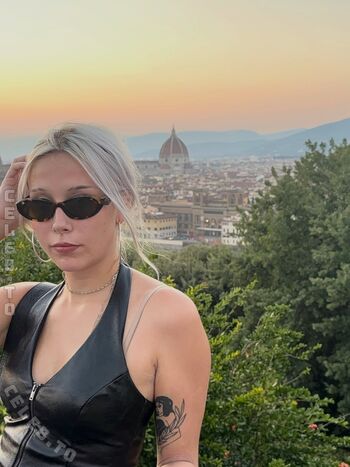 Sarahtoninx9_
