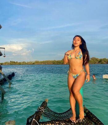 Full leaked Saramoonie private onlyfans photo