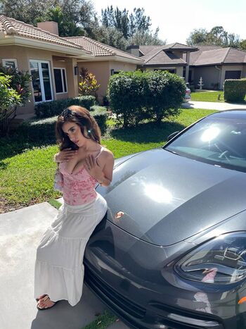 Full leaked Saraxoxo private onlyfans photo