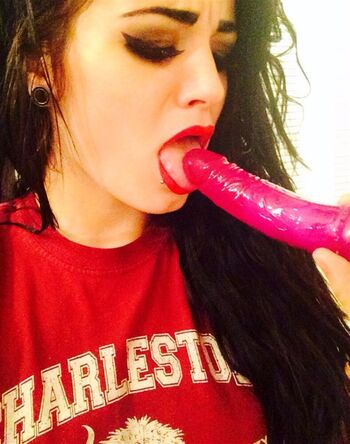 Full leaked Saraya bevis private onlyfans photo