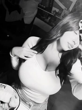 Sari Hernandez