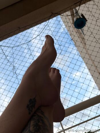 Full leaked Minehead/ private onlyfans photo