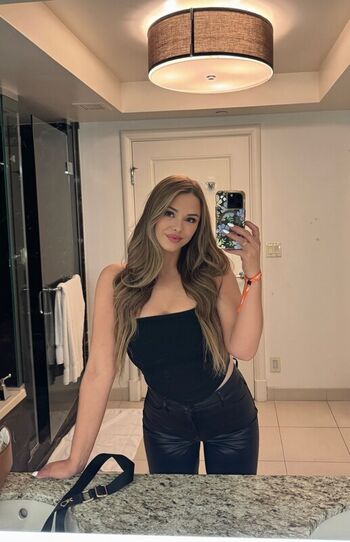Full leaked Saskkiii private onlyfans photo