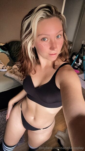 Satiella Cosplay
