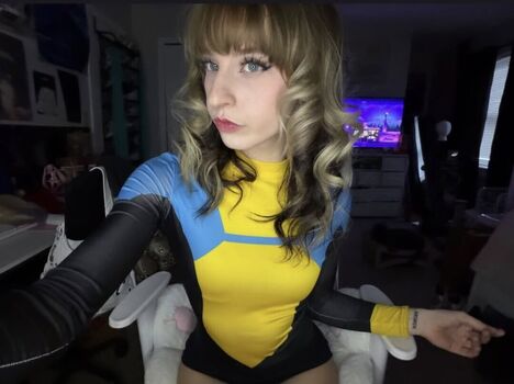 Full leaked Long tongue fetish/ private onlyfans photo