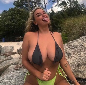 Full leaked Savanna rey private onlyfans photo