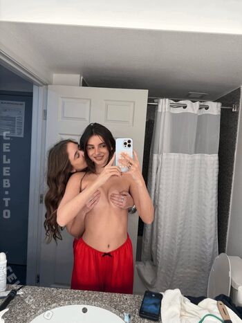 Full leaked Savannah demers page private onlyfans photo