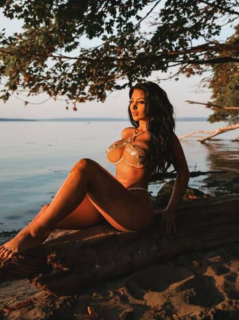 Full leaked Savannah hornbuckle private onlyfans photo