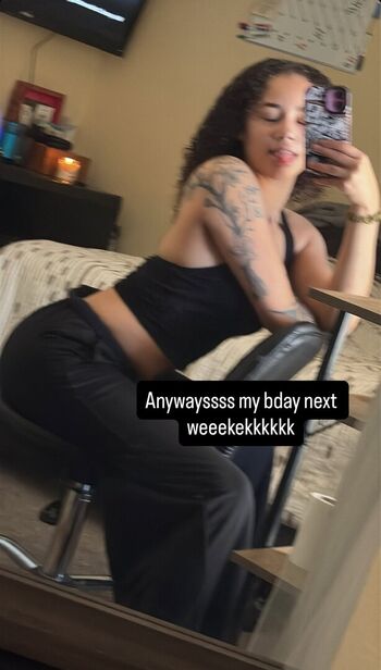 Full leaked Savyyy private onlyfans photo