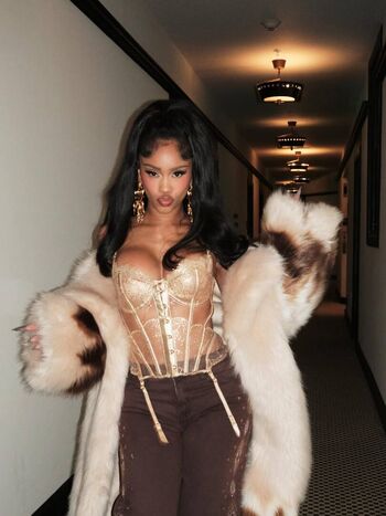 Full leaked Saweetie private onlyfans photo