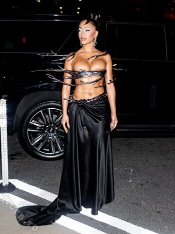 Full leaked Saweetie private onlyfans photo
