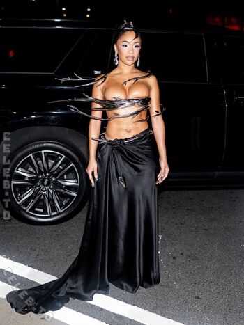 Full leaked Saweetie private onlyfans photo