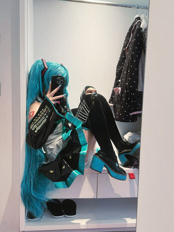 Saya Scarlet