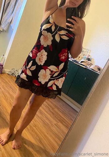 Full leaked Scarlet simone page private onlyfans photo