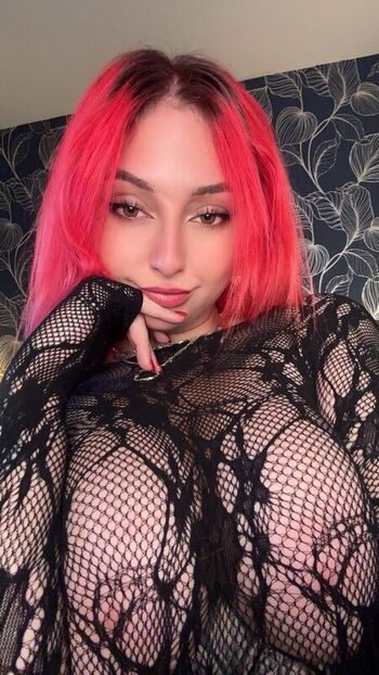 Full leaked Scarletxroseee private onlyfans photo
