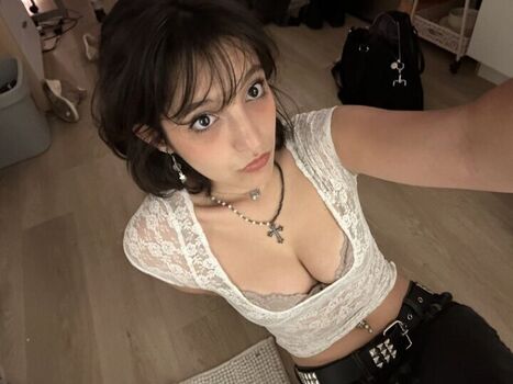 Full leaked Scenehert private onlyfans photo