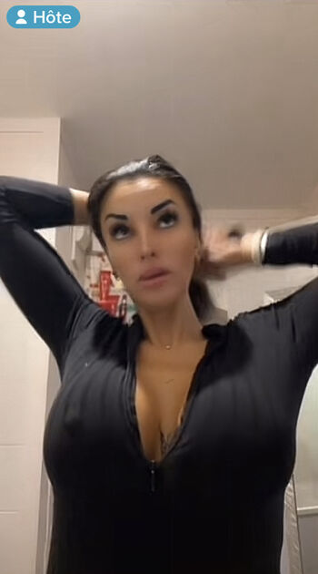Full leaked Selatahsah private onlyfans photo