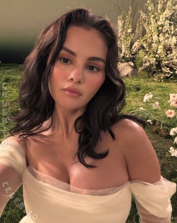Full leaked Selena gomez  page private onlyfans photo