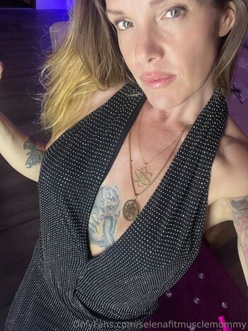 selenafitmusclemommy