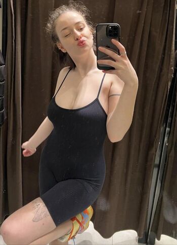 Full leaked Selinay saf private onlyfans photo