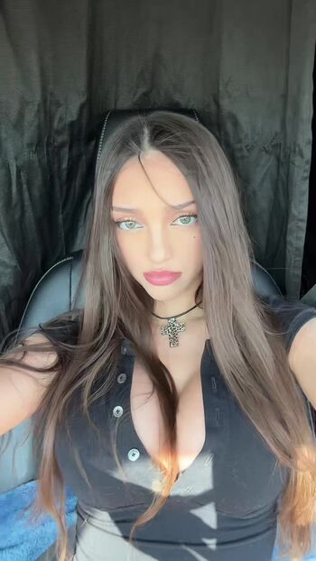Full leaked Senyahardin private onlyfans photo