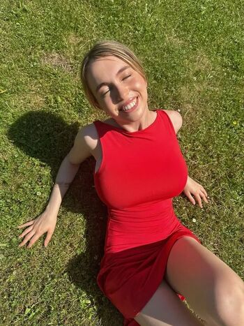Full leaked Serena skybourne page private onlyfans photo