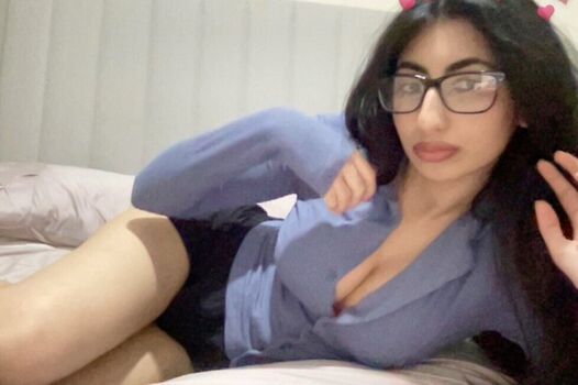 Full leaked Servesyra private onlyfans photo