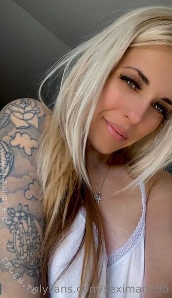 Full leaked Seximami private onlyfans photo